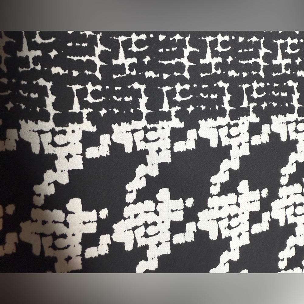 CAbi | Women’s Black & White Houndstooth Sleeveless Lined Tunic Top, Size XL - Picture 5 of 12